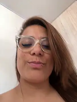 Pretty__Milf – Naživo XXX chat