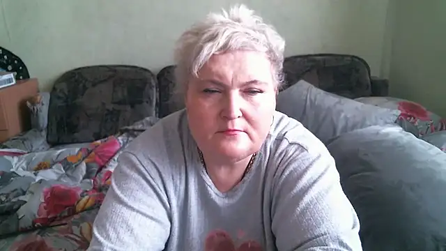 Lana555: онлайн-секс-чат
