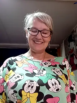 irinamaux Show in webcam