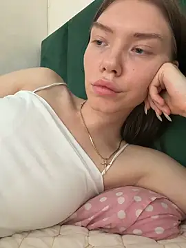 Lisaaa_Alisa Adlı Modelin Canlı XXX Sohbeti