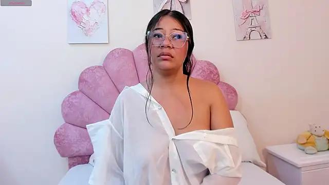 MilaaAdams 라이브 XXX 채팅