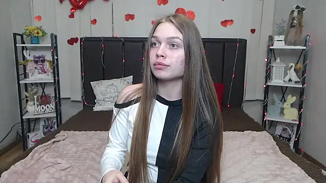 LaraPika Adlı Modelin Canlı XXX Sohbeti