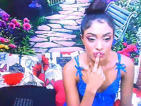 Chat XXX en directo de IndianPretty14u2Luv