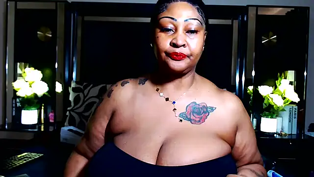 Webkamerová show MONSTERTITS44DDD