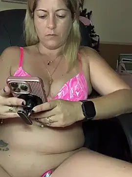 Chat XXX en directo de NikkiBlisss