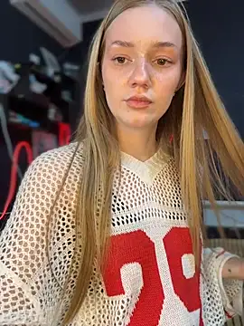 MilaMoone লাইভ XXX চ্যাট