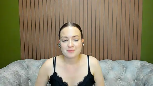 Mila_Richardson Chat XXX live