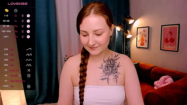 XXX chat uživo modela velvet_cherry_