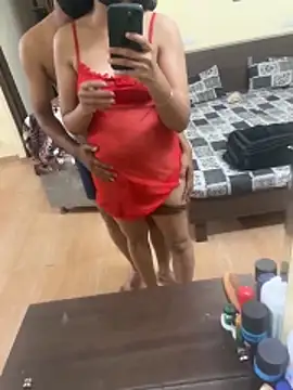 Živý XXX chat indianshycouple