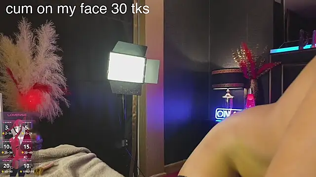 asian_squirt69 即時 XXX 聊天