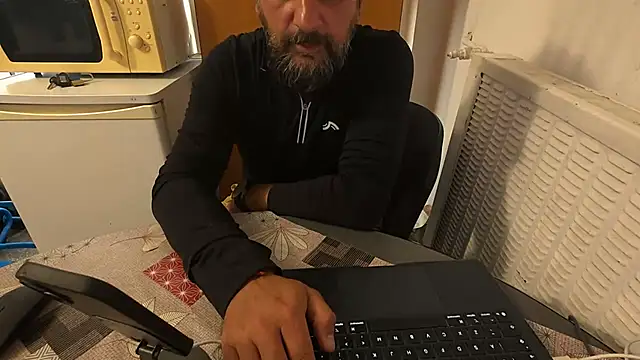XXX chat uživo modela TARKAN1