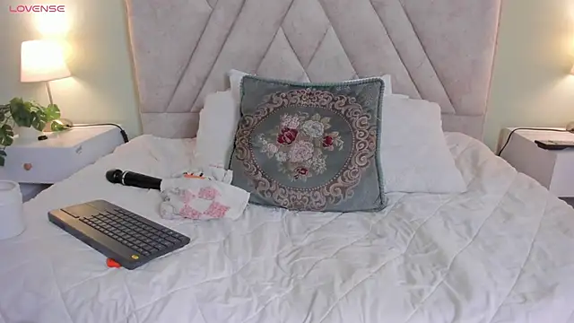 Eva-Millss Live XXX Chat