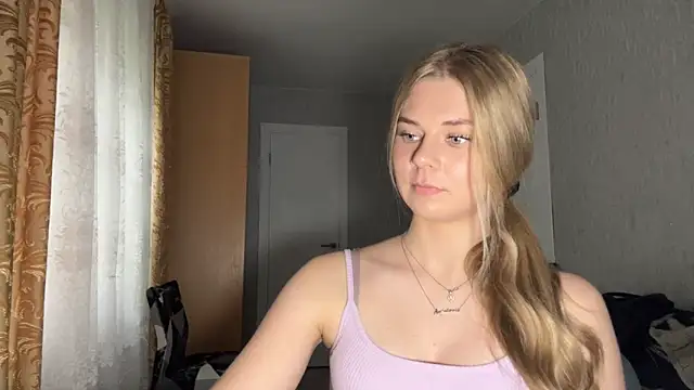 HoneysPiee Webcamshow