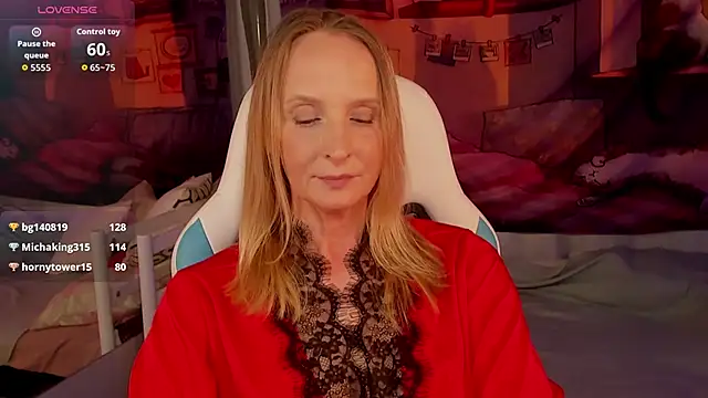 Show modela ScarlettPalmer na web-kameri