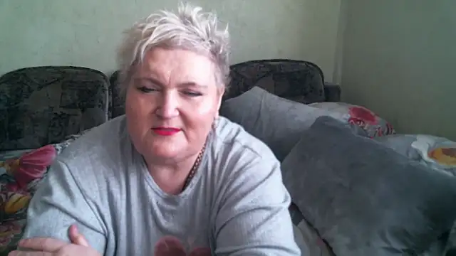 Lana555: онлайн-секс-чат