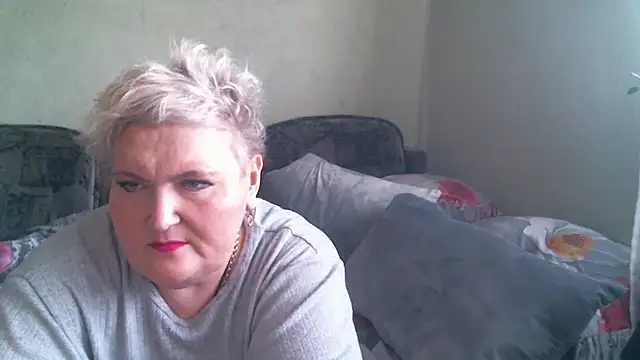 Lana555 Adlı Modelin Canlı XXX Sohbeti