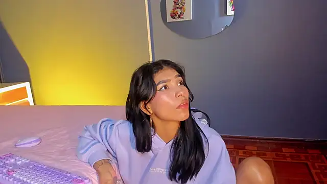دردشة LauraAristizabal الجنسية المباشرة