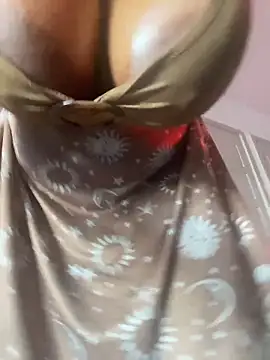 Pokazy przed kamerką – chanel00123