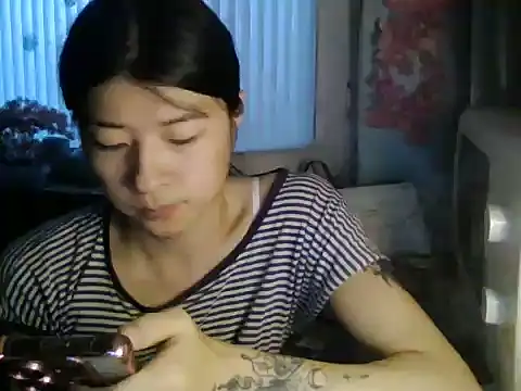 Chat +18 de CarlyJoy ao vivo