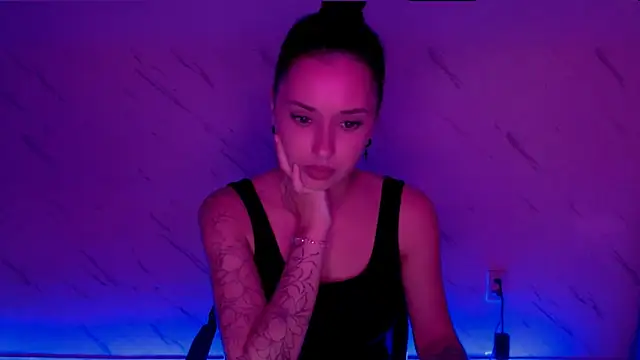 AlisaLink's Live XXX Chat