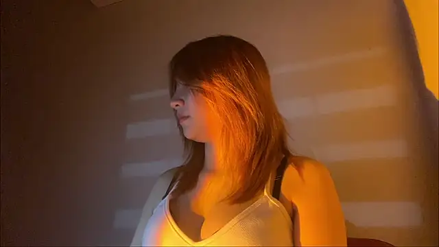 Mami_Ally Pertunjukan Webcam