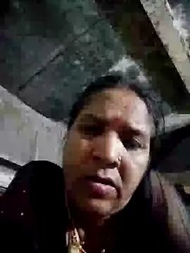 Loomaraj Show in webcam