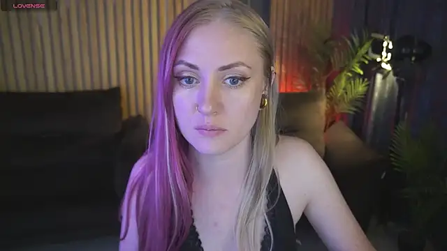 DramaQuenns live XXX chat