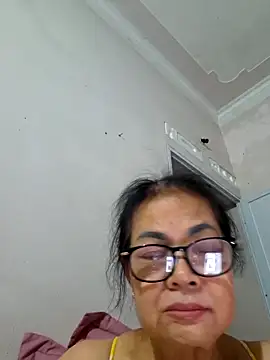 Hotestloven Live XXX chat