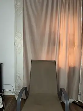 Lucy_doll22 webkamerás műsora