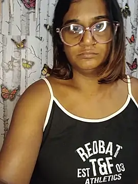 indianstrawberrylips4u's Live XXX Chat