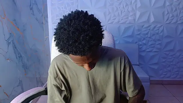 XXX chat uživo modela ManSant
