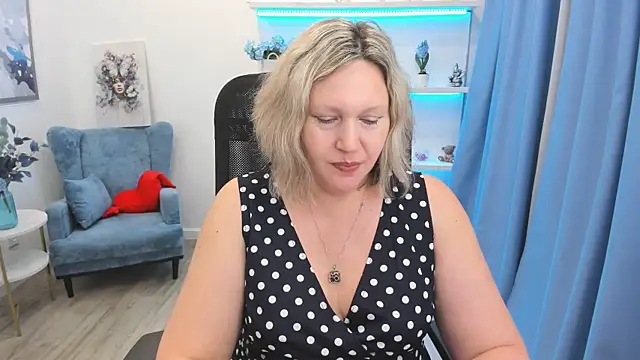 NinaStarle Adlı Modelin Canlı XXX Sohbeti