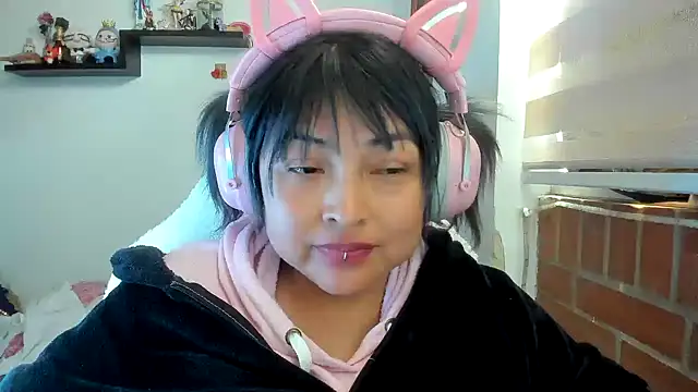 Shaddycute_ élő XXX-chatje