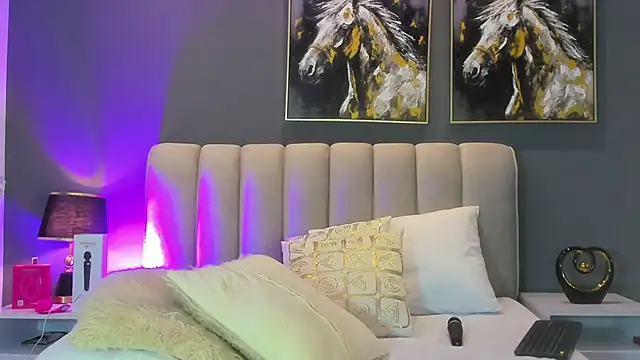 Chatroom XXX en direct de VaniaRouse