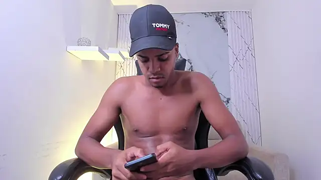 Živý XXX chat TaylorClay_