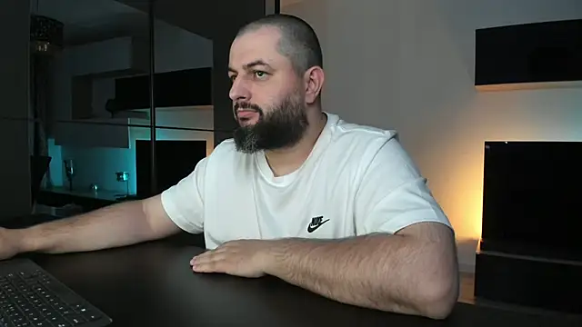 Živý XXX chat DravenPeak