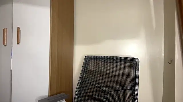 KrystaDonnellan Pertunjukan Webcam