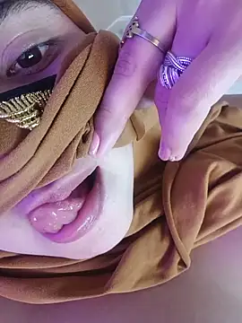 bahiya_aziz XXX чат на живо
