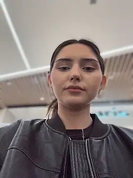 دردشة AnitaFly الجنسية المباشرة