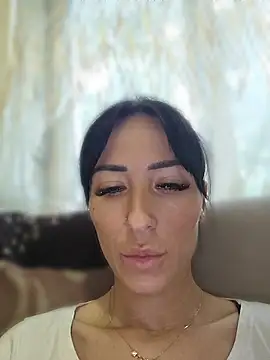 دردشة BURNING-BRUNETKA الجنسية المباشرة