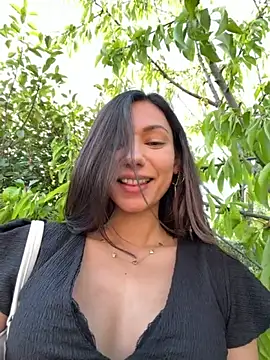 -_MiaQueen_- live XXX chat