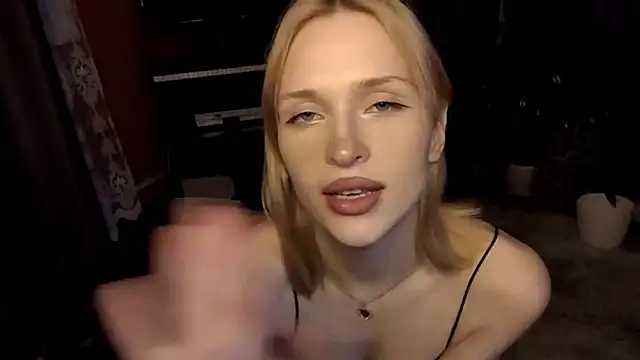 BloomLizzy's Webcam Show