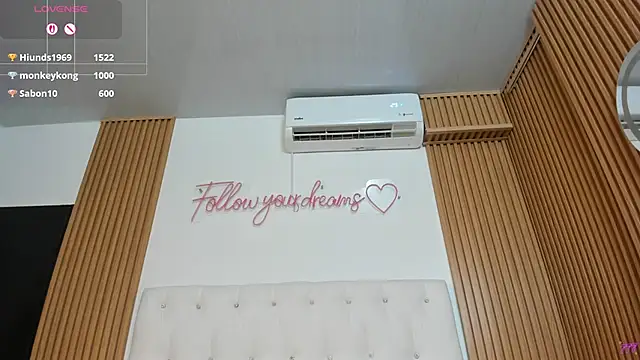 MartinaWestt's Live XXX Chat