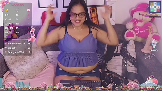 Angelabrowm 现场XXX聊天