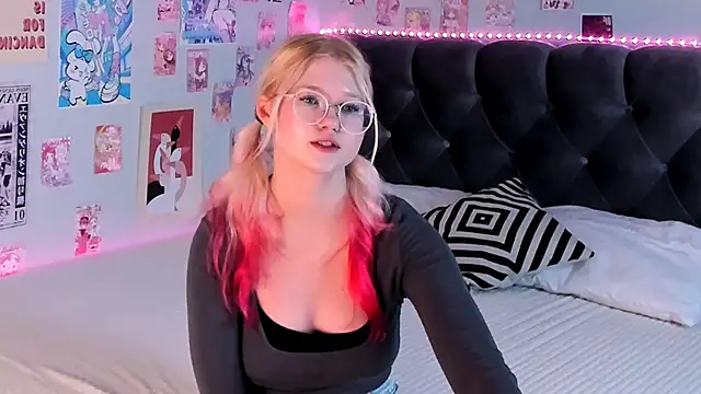 LunariaFox Chat XXX in diretta