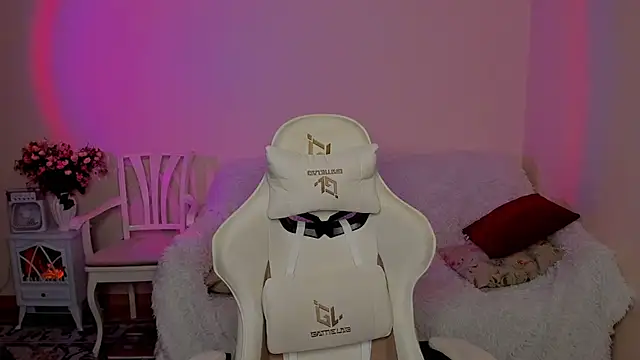 MishkaMe élő XXX-chatje