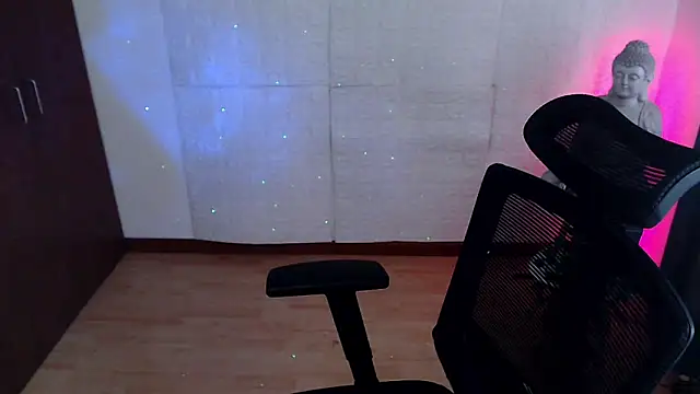 GODDESS_EVANS webcam show