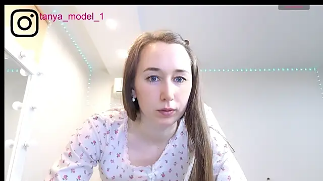--Model--2 라이브 XXX 채팅