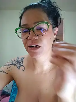 Chatroom XXX en direct de JohannaLuxe