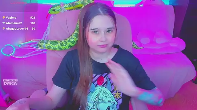 Lolisuccub Chat XXX in diretta
